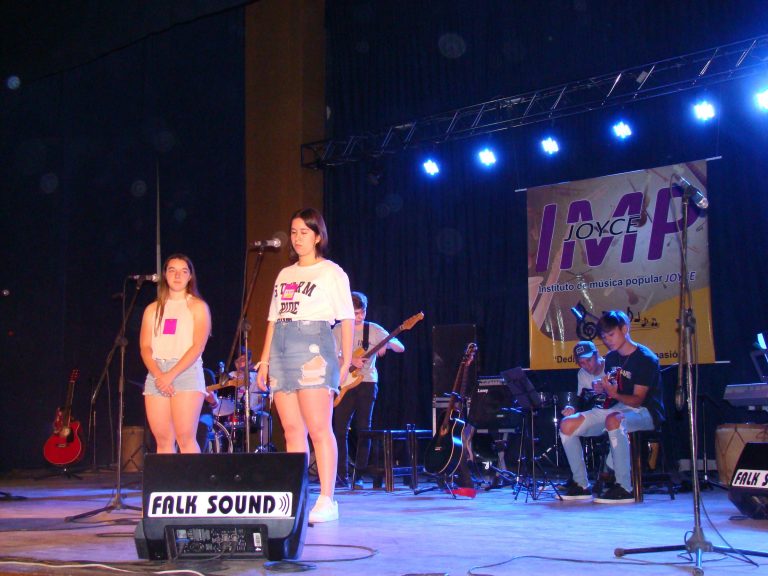 El Instituto «Joyce» presentó su Muestra de Alumnos