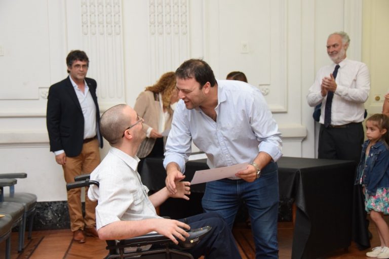 Se entregaron certificados a Egresados de la UTN