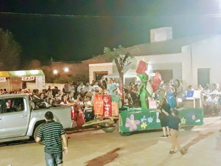 Segunda noche de corsos en Patricios