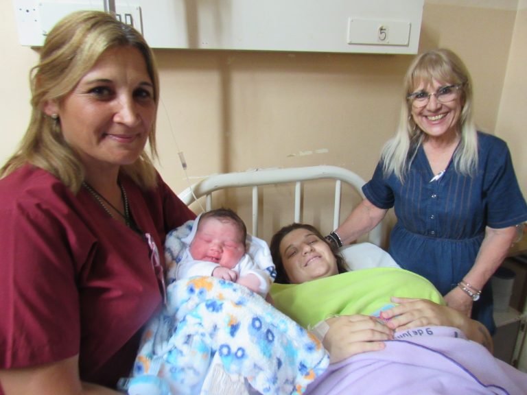 Nació hoy en el Hospital, el primer bebé de 2020