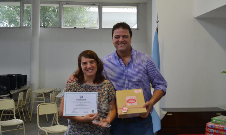 Premios «Mariel Neira»: Alfajores Cla Lafquen es el proyecto ganador