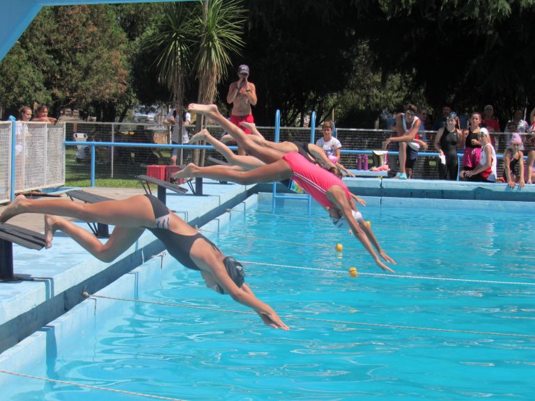 Más de 150 nadadores en el Regional de Libertad