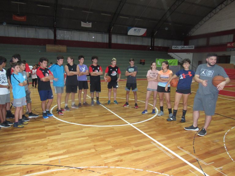 Atlético tiene nuevo entrenador de básquet