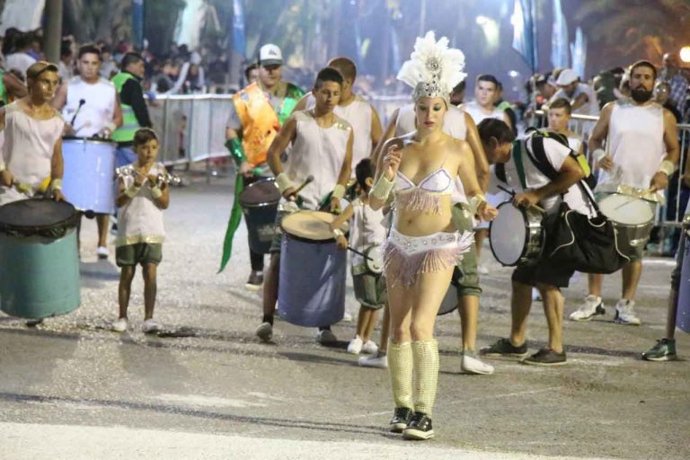 Festejos de Carnaval en French y Dudignac