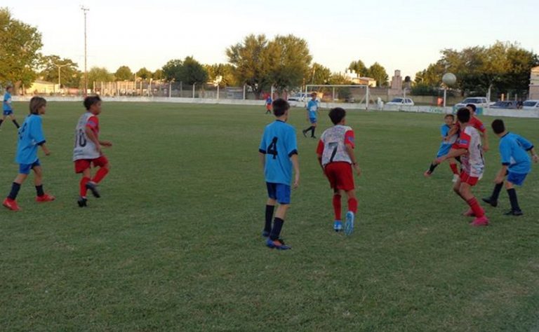 Comenzó el Torneo «Galvani» en Agustín Alvarez