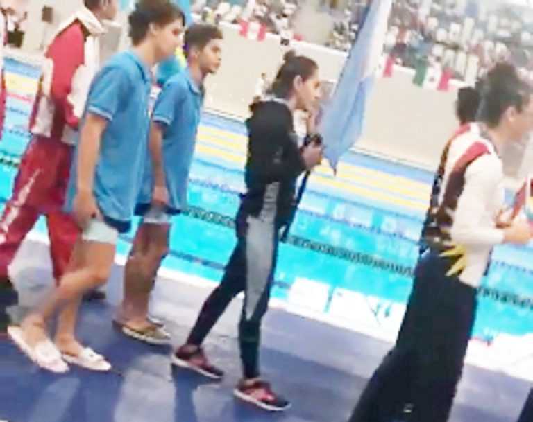 Theo Gonzalo abanderado argentino