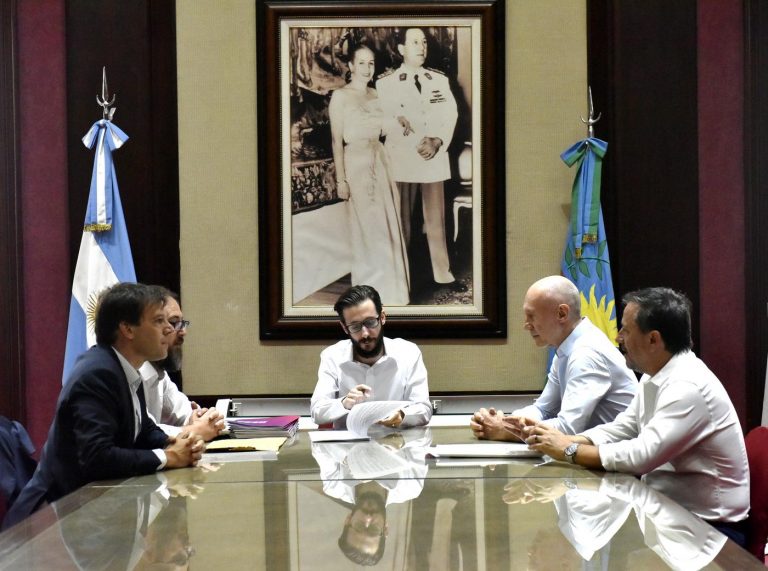 El Gobierno de la Provincia firmó la suspensión de los aumentos de la tarifa eléctrica