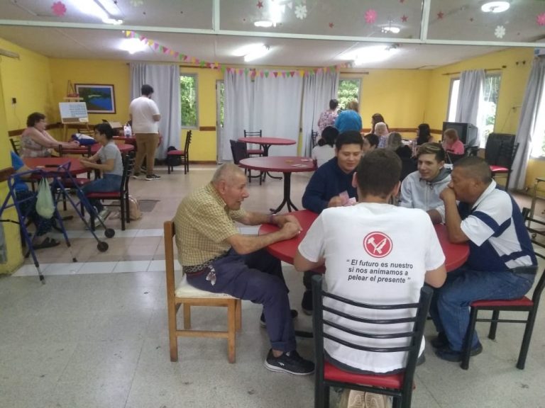 Juventud Radical visitó el Hogar de Ancianos