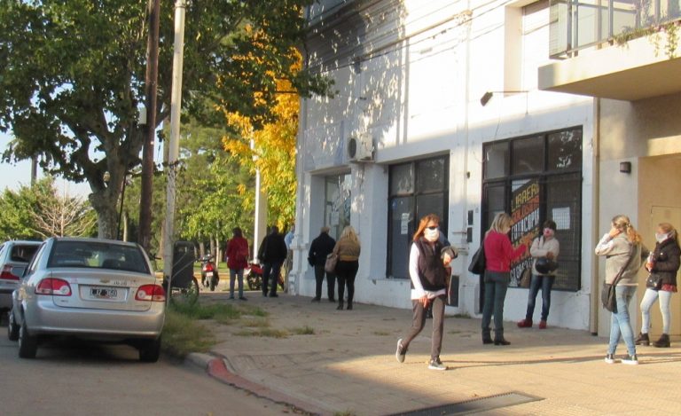 Comerciantes piden reactivar varios rubros