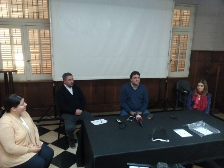 La UNNOBA también entregó máscaras faciales