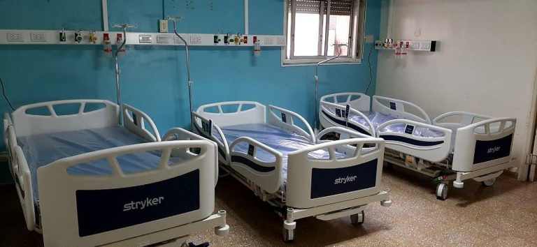 Entrega de equipamiento e insumos para el Hospital