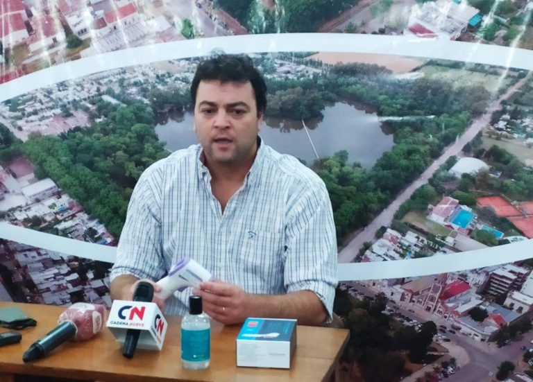 El Intendente presentó los termómetros láser