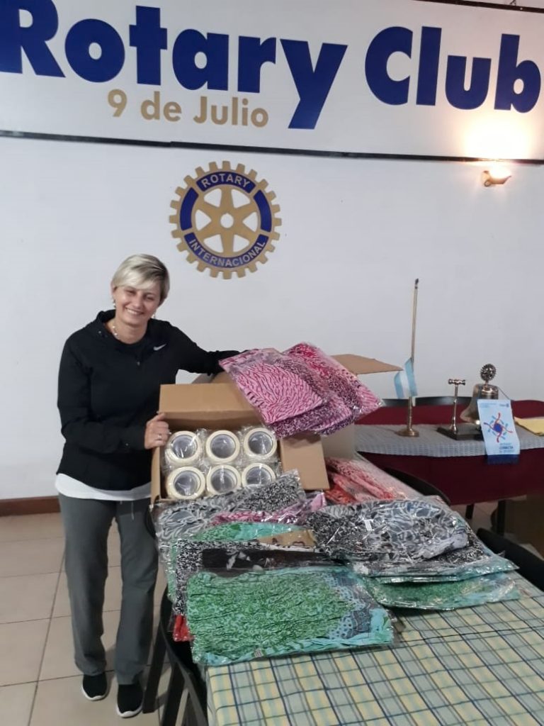 Entrega del Rotary a Pelucas Solidarias