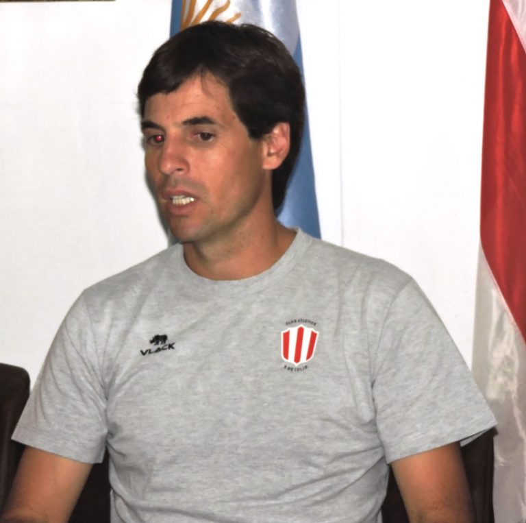 Presencia radial del Técnico del Club Atlético