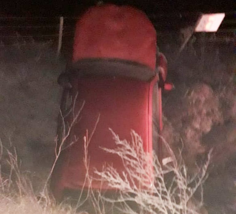 Un auto cayó en un zanjón: el conductor lesionado