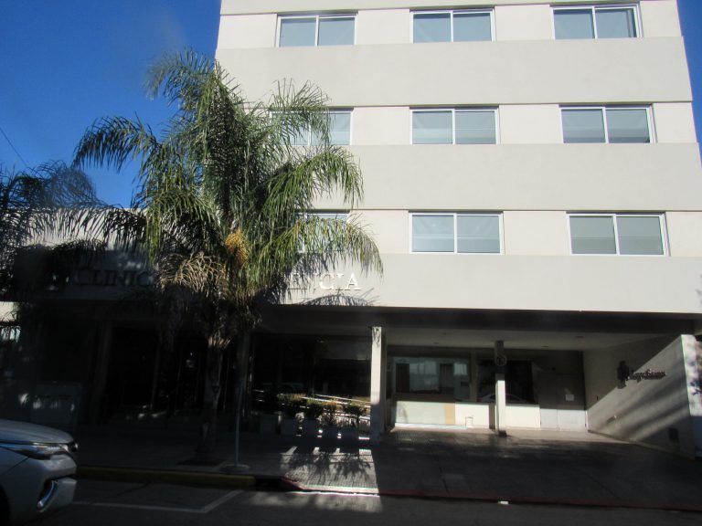 Una muestra de hisopado dio negativo de Covid-19