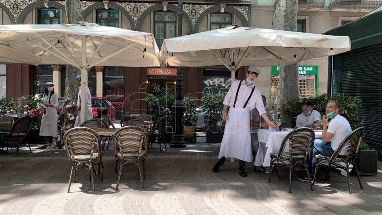 Madrid y Barcelona reabren bares y restaurantes