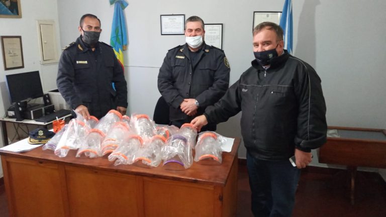 En Dudignac se entregaron elementos de seguridad para el puesto de control