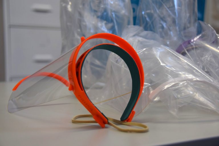 Finalizó la entrega de 600 mascarillas