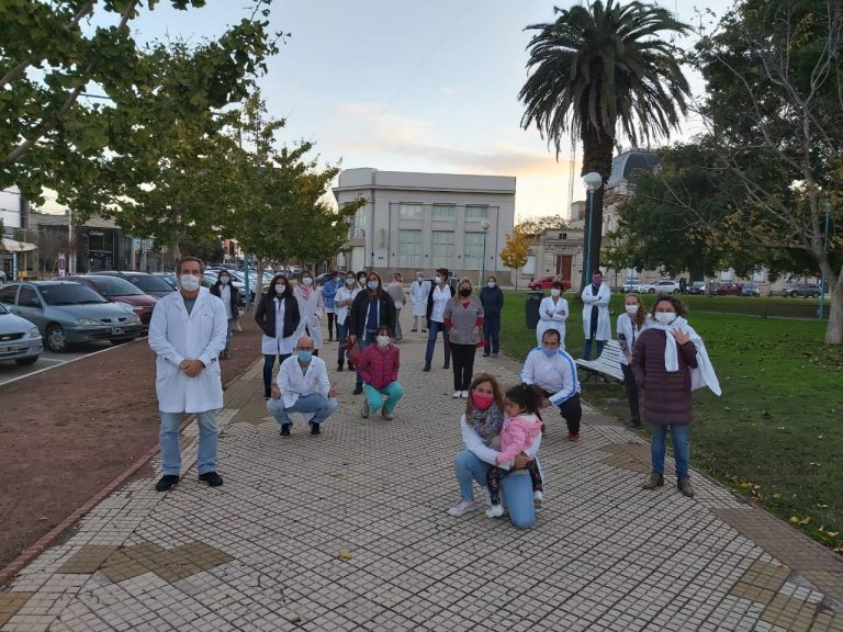 En 9 de Julio se movilizaron profesionales de la salud