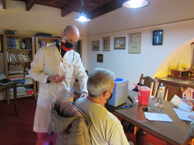 Dr. Mozún «se ha vacunado más del 100 % de la población presupuesta que se iba a vacunar»