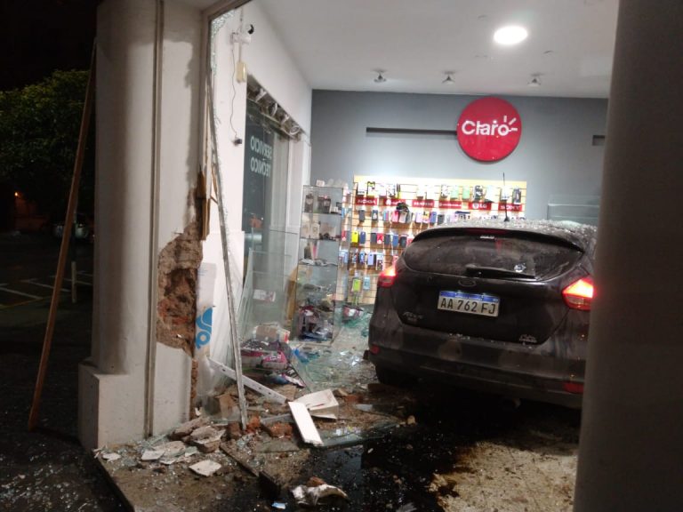 Tremendo impacto esta madrugada en pleno centro de la Ciudad