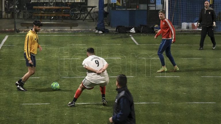 Se juega el Fútbol 5 con distanciamiento social
