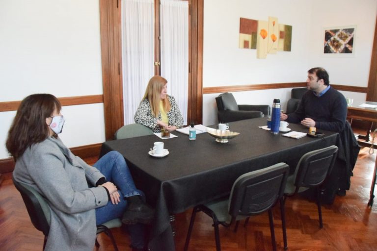 El Intendente se reunió con la Inspectora Jefe Distrital y la Senadora Defunchio