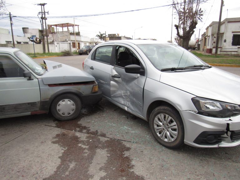 Chocaron dos autos en Aita y Avellaneda