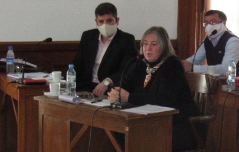 La oposición quiere hacer su aporte