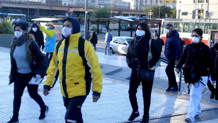 «Nadie es más piola por no usar barbijo en la calle»