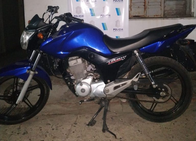 Le dio a probar su moto y se la llevó a Junín