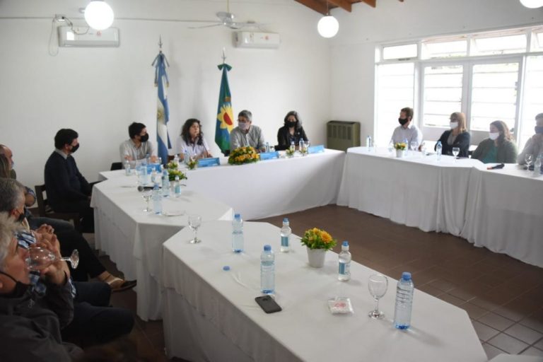 Buscan producir alimentos en todas las localidades bonaerenses