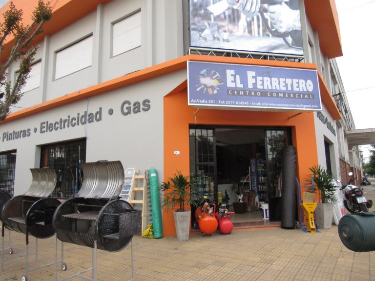 «El Ferretero» abrió un nuevo local en Vedia y Cnal.Pironio