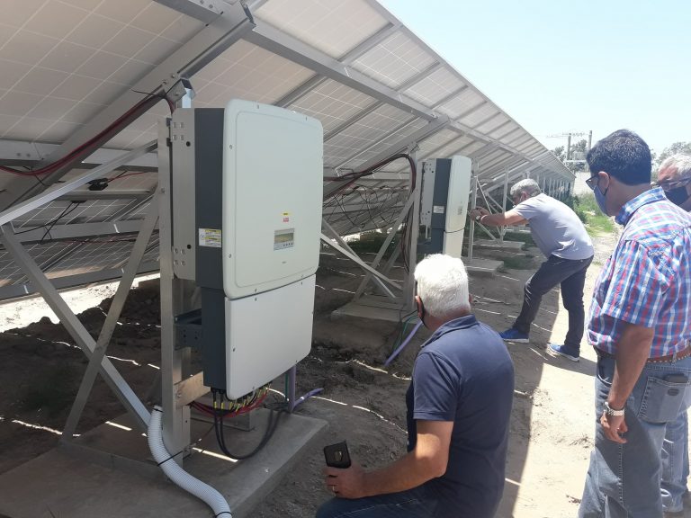 El parque solar de Quiroga ya genera energía eléctrica