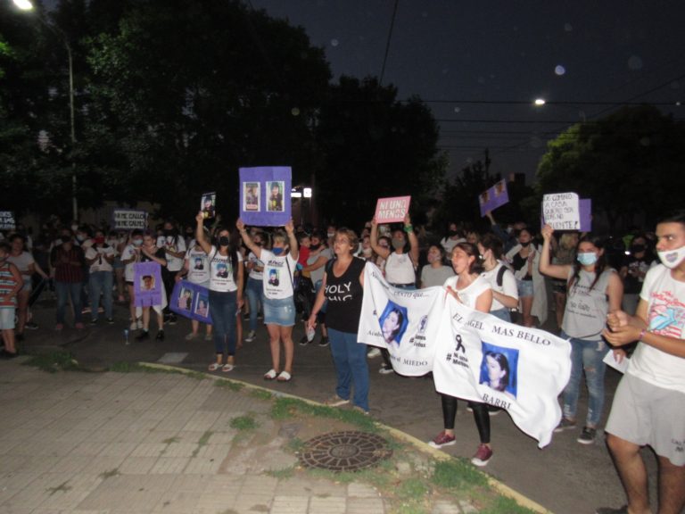 Reclaman terminar con la violencia contra la mujer