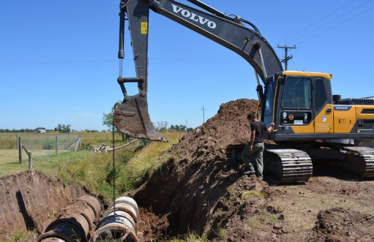Dio inicio obra de canalización