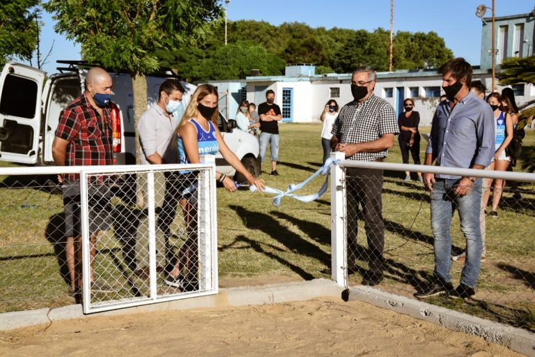San Martín inauguró la cancha de hockey