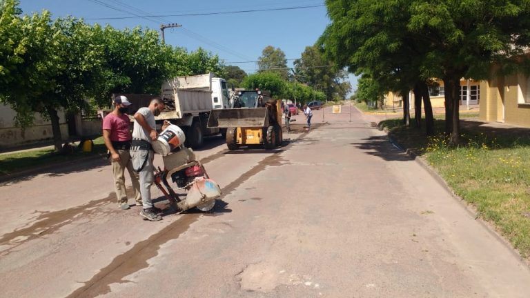 Obras de bacheo en Facundo Quiroga