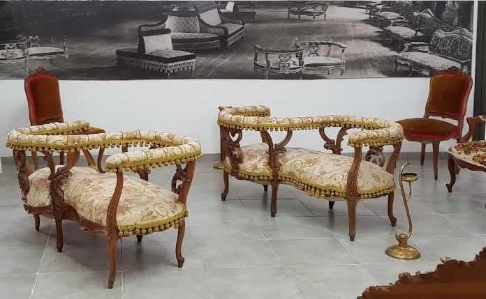 Los sillones «vis-a-vis» del Museo de 9 de Julio, exponentes de una época dorada