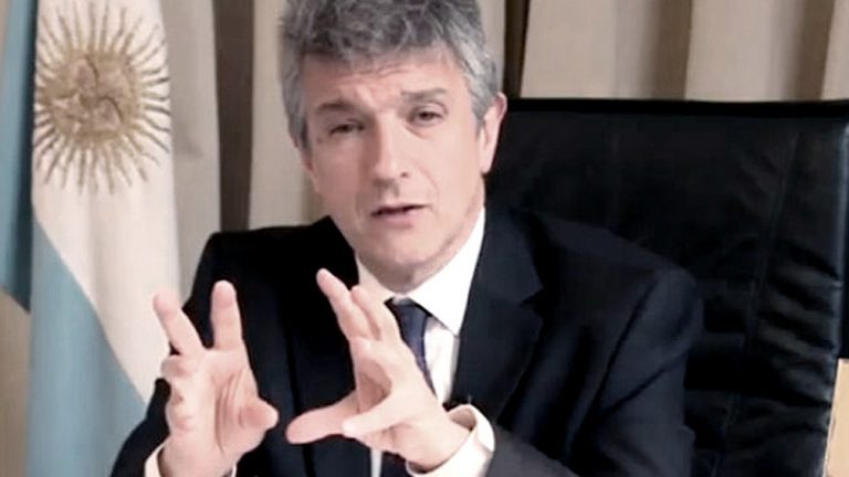 El Gobierno intimó a Cablevisión a devolver el aumento del 20%