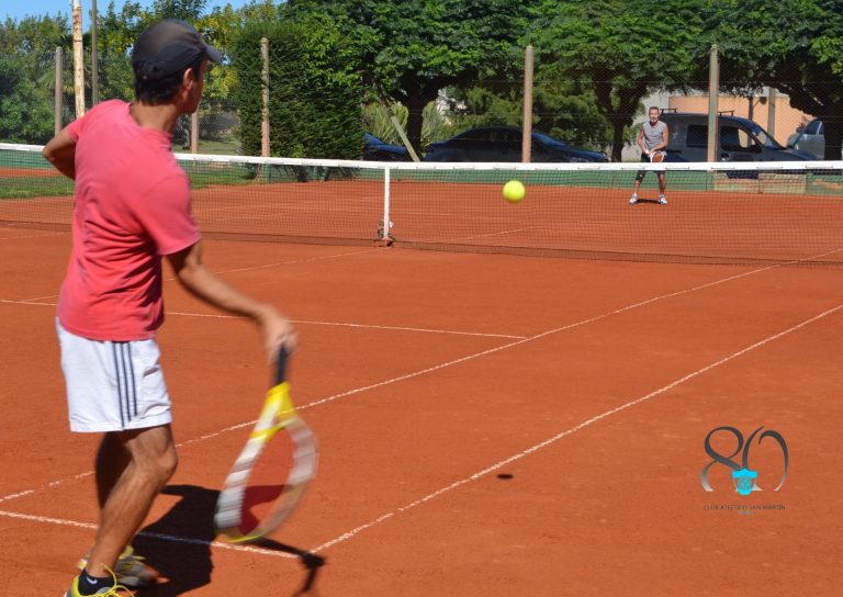 Torneo de tenis en San Martín, con más de 100 jugadores