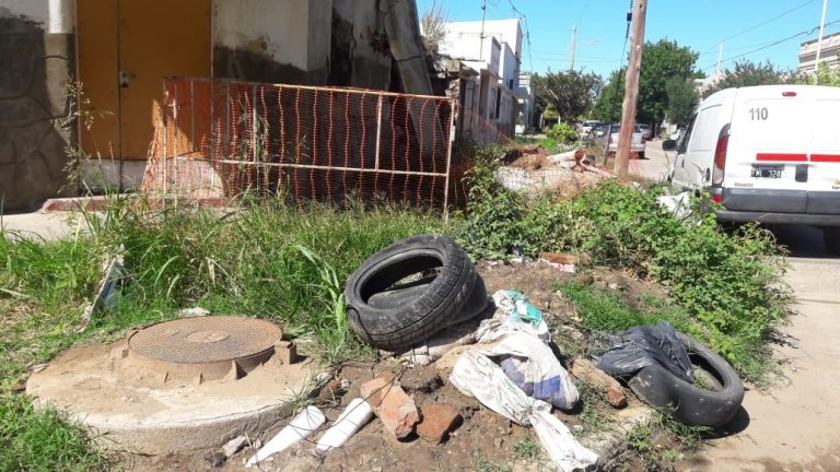 Tucumán y Libertad: vecinos reclaman las condiciones de la esquina