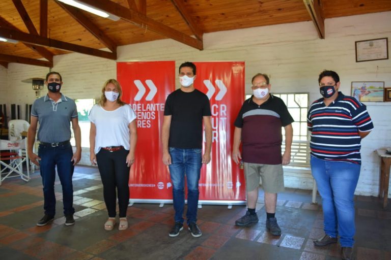 «Estilo Radical» recibió la visita de Abad y Revilla