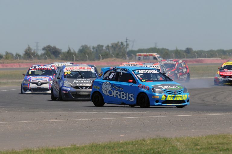 Se corre la 3ra fecha del Turismo Pista en Concordia