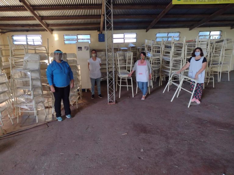 Instituciones educativas recibieron mobiliario