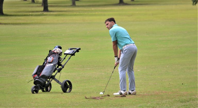 Golf: buen arranque de temporada de Miguel Sancholuz (h)