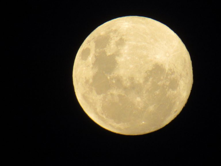 La Luna Llena: así se aprecia en 9 de Julio