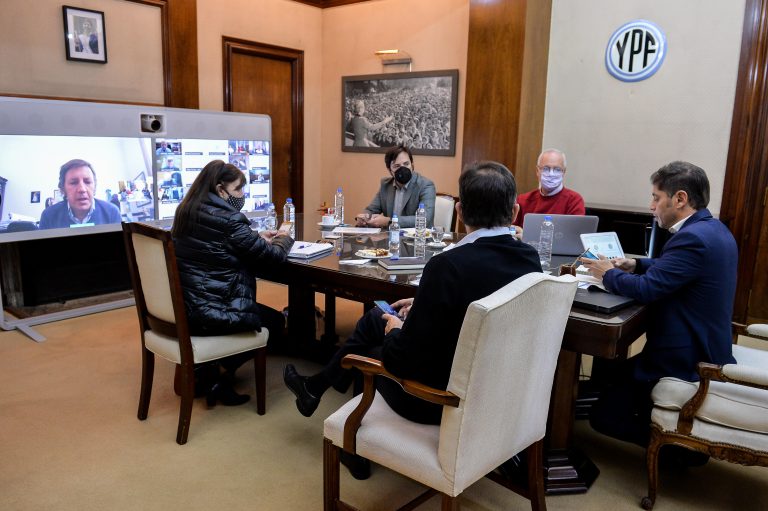 Kicillof se reunió con Intendentes: participó Barroso