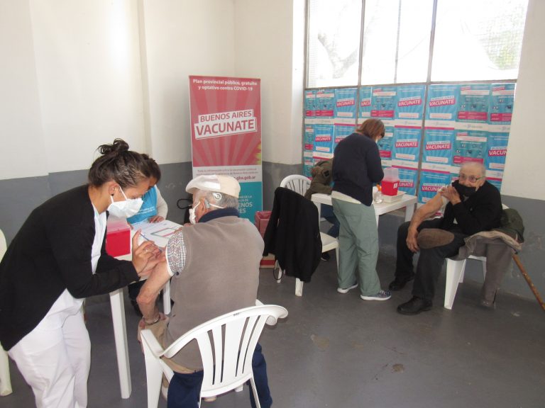 Fueron vacunadas 11.476 personas con primera dosis